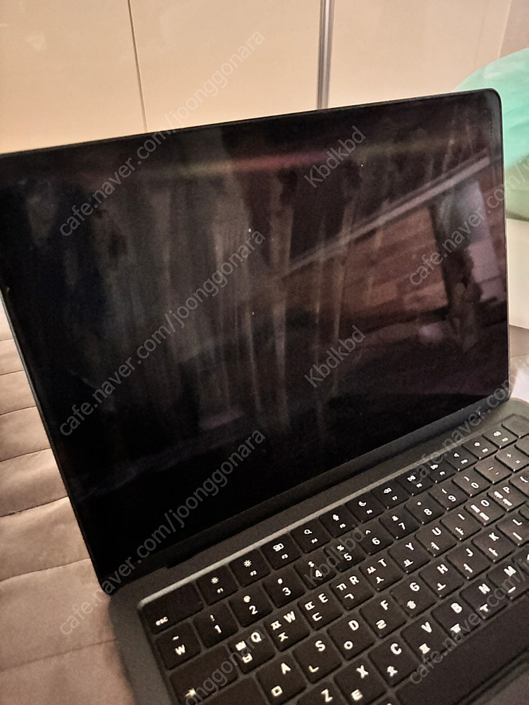 맥북 에어 M2 13인치 기본형 미드나이트--4