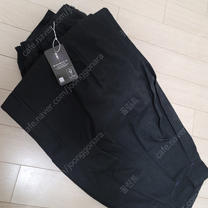 앵글런 벌룬바지 Unbalance Long Tuck Balloon Pants Black 팝니다