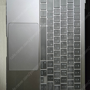 맥북 에어 m2 13인치 8g 512g 스페이스 그레이 거의 새것 판매합니다. Macbook air m2