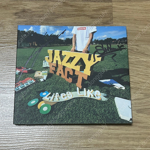 Jazzy fact - lifes like 싸인 앨범