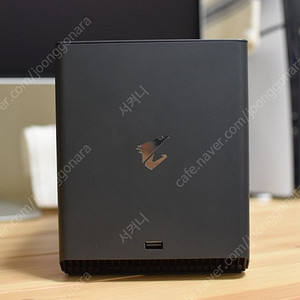 기가바이트 AORUS Gaming Box RTX 3080 eGPU 판매합니다.