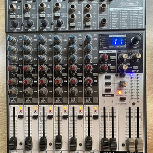 BEHRINGER Xenyx 1204Fx 믹서 팝니다.