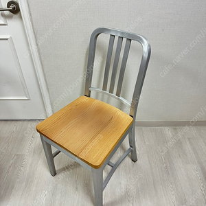 EMECO 1104 Navy Chair - wood seat 의자 4개 세트로 팝니다.