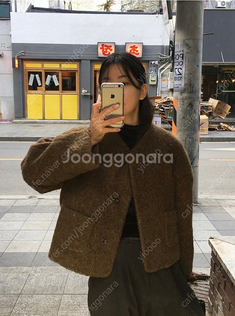 울 부클 자켓 6만원--0