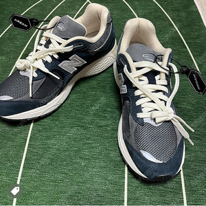 (새상품)New Balance 2002R Premium Vintage Navy Grey