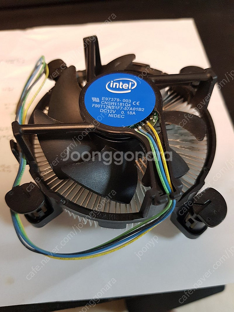인텔 펜티엄 골드 G5400 쿨러포함 판매합니다.--2