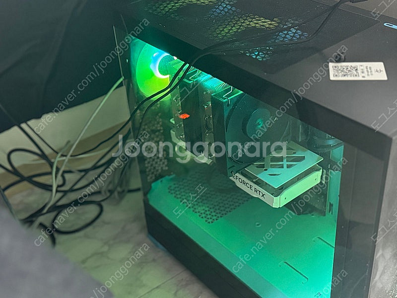 지포스 rtx 4060 게이밍 데스트탑 팝니다--0