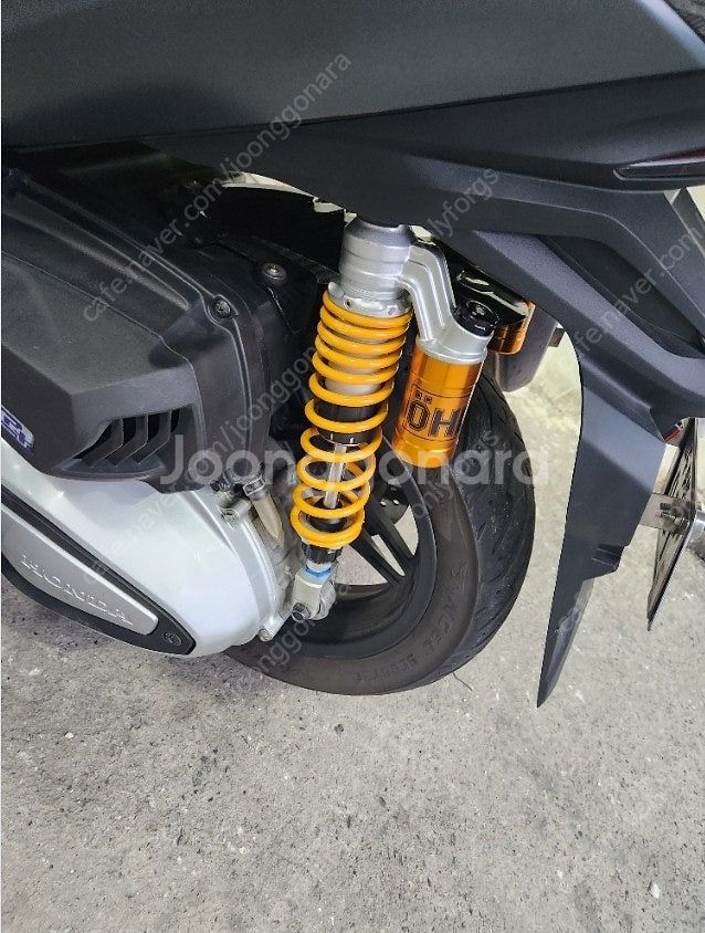 가스쇼바 XMAX , FORZA, NMAX, PCX--1
