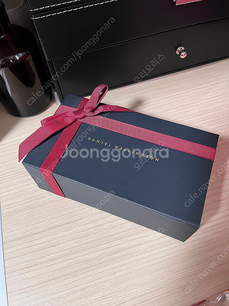 다니엘웰링턴 커플시계 기죽시계 팝니다--4