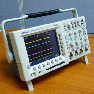 TDS3054B, TDS3054 TEKTRONIX 오실로스코프 중고오실로스코프 텍트로닉스3054 3052 3052B