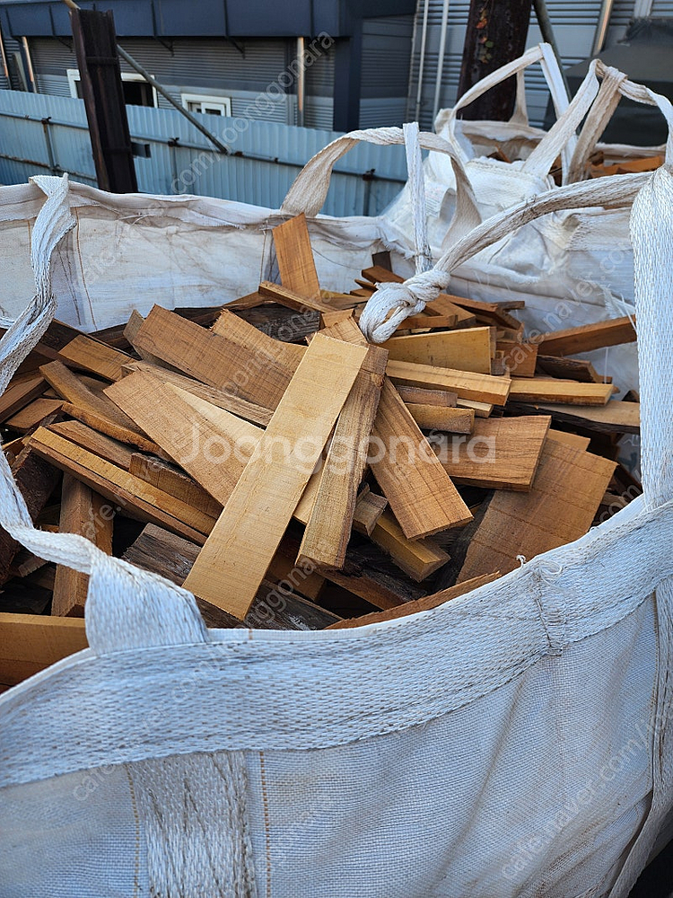 벽난로/화목/가벽난로/화목/가정용땔감/자투리나무/순수원목/장작판매(B급 45,000원)--0
