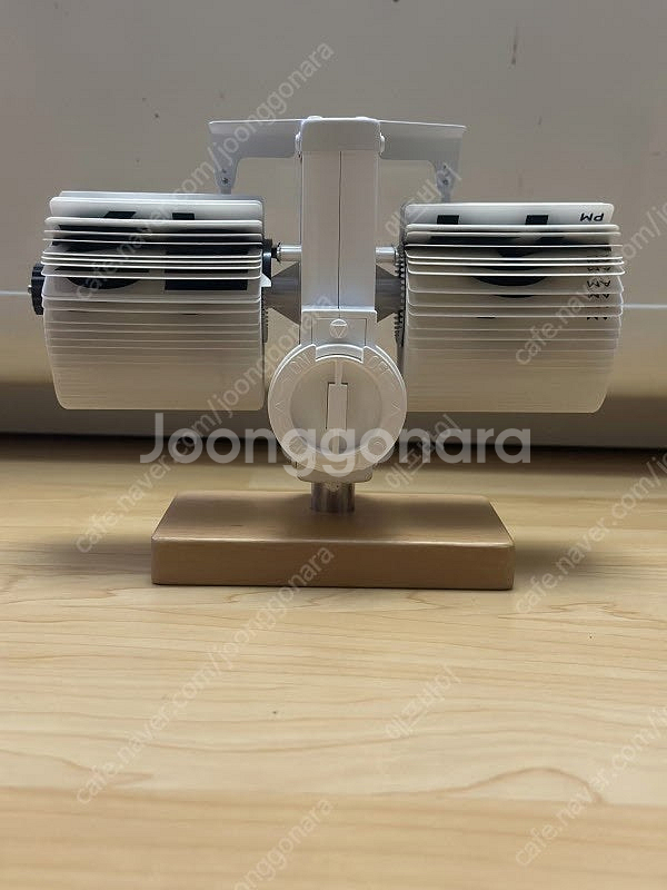무아스 클래식 모던우드 21cm (미니) 플립 탁상시계...--0