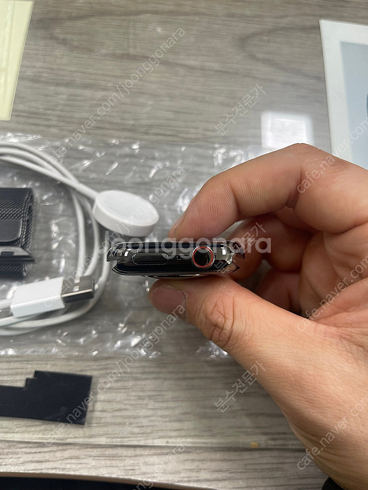애플워치7 셀룰러+GPS 45mm 그라파이트 색상 판매--2