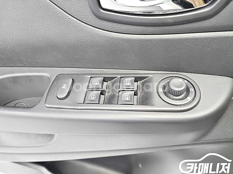 [르노코리아(삼성)]QM3 디젤 1.5 RE 시그니처 에투왈 화이트 2017 년 중고차☆전액할부☆중고리스☆첫차☆--5