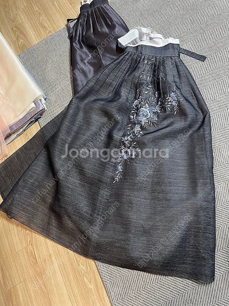 고급 한복 (키155이하) 치마 새상품 중고 여러가지--4
