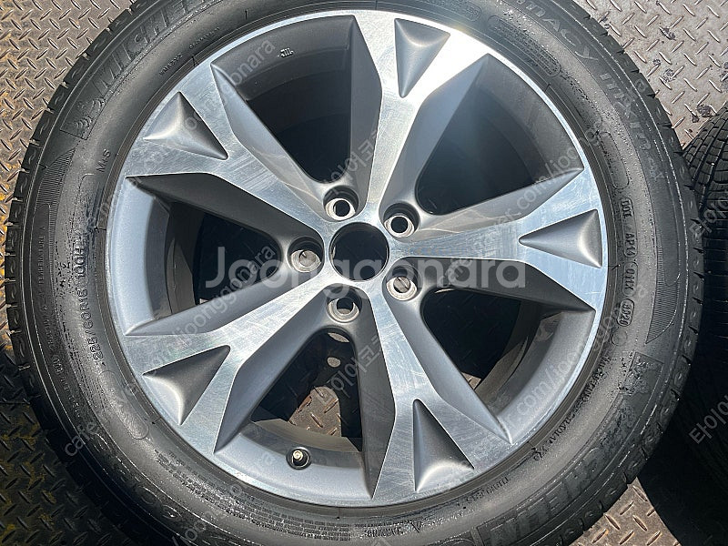 18인치 렉서스nx300h 순정휠타이어 1대분 트래드 ...--3