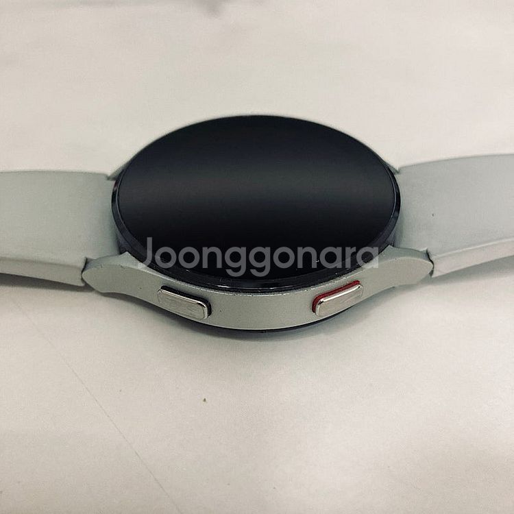 갤럭시 워치4 실버 44MM S급 케이블포함 7만5천원...--2
