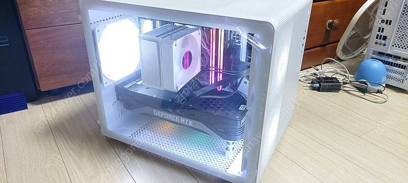 중고 AMD5700X+이엠텍 3070Ti, 그 외 모두 새제품 M/B 550M+SSD 1GB+32GB(4000)+파... 이미지