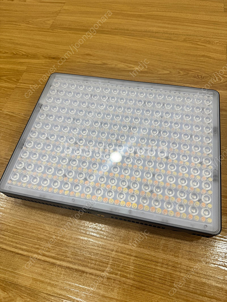 어퓨쳐 아마란 P60C Amaran Aputure--2