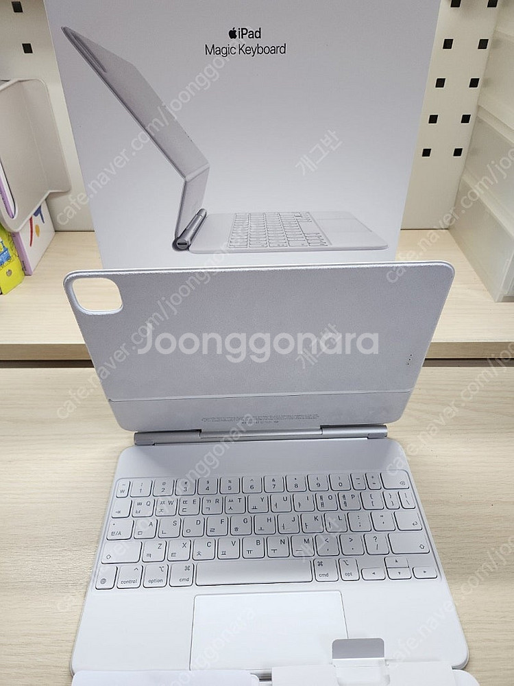 아이패드 매직 키보드--0