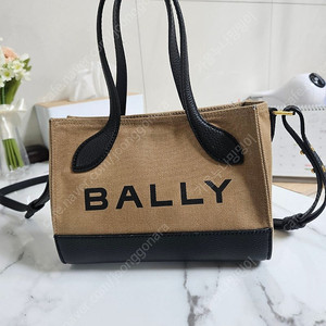 [상태 최상] 발리(BALLY) 로고 토트백