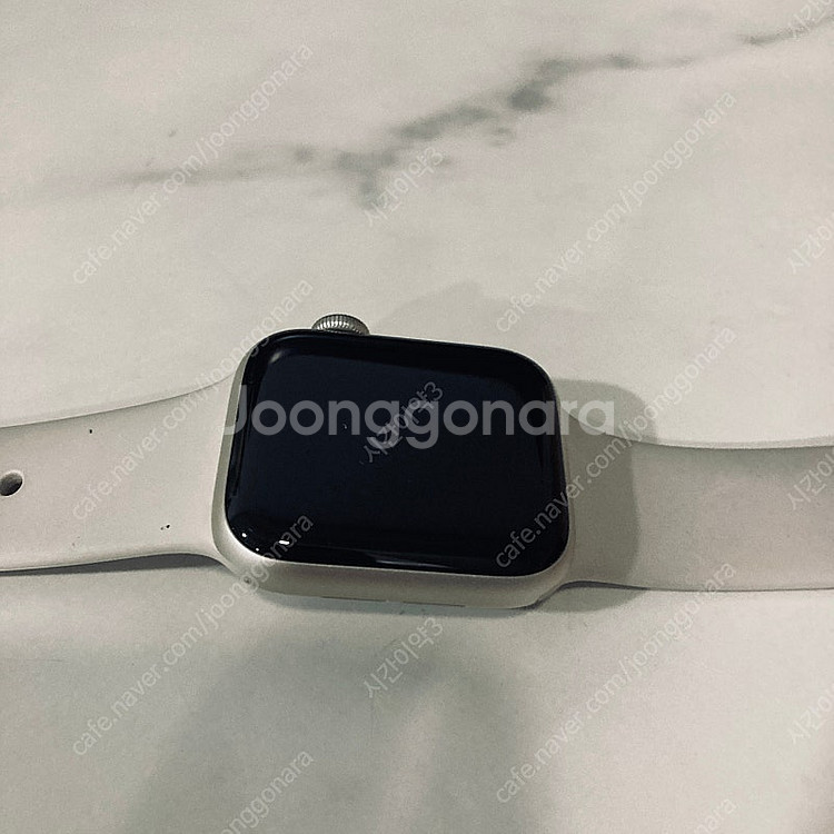 애플워치SE2 실버 40MM S급 배터리95% 케이블포함 17만원 판매합니다--2