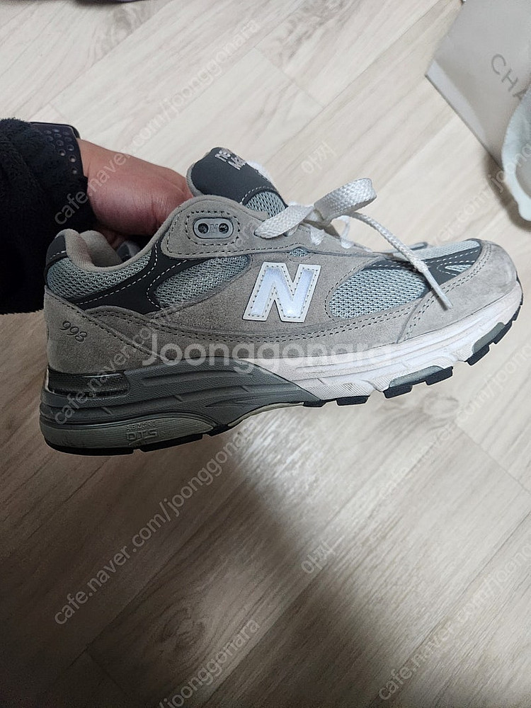 뉴발란스 993 보이즈 240사이즈입니다--2