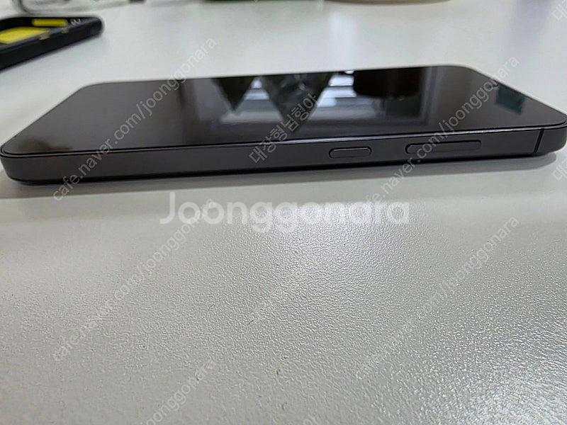 갤럭시 S24플러스 블랙 512gb 자급제 폰 팝니다....--3