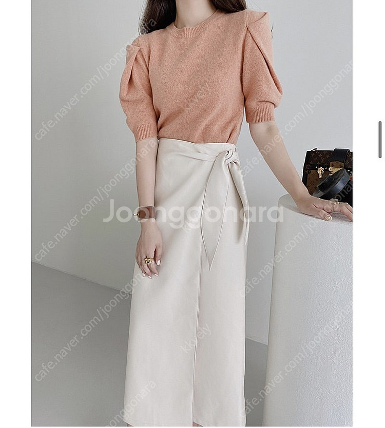 [새상품]블로거복 fold puff knit(오렌지)--0