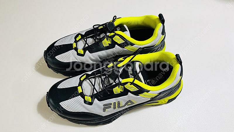 필라 휠라 FILA 키즈 런닝화 운동화 230사이즈--0