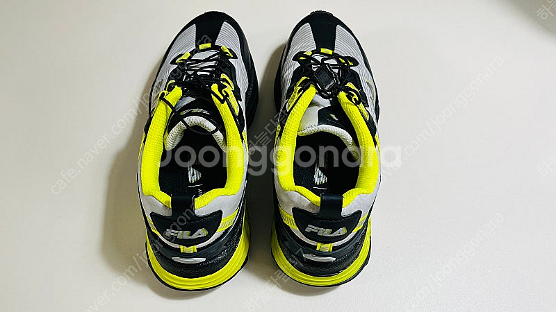 필라 휠라 FILA 키즈 런닝화 운동화 230사이즈--1