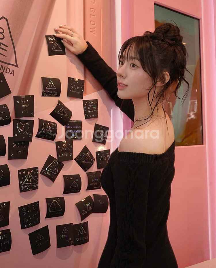 쓰리타임즈 케이블 오프숄더 드레스 (환승연애 지연 착용...--3