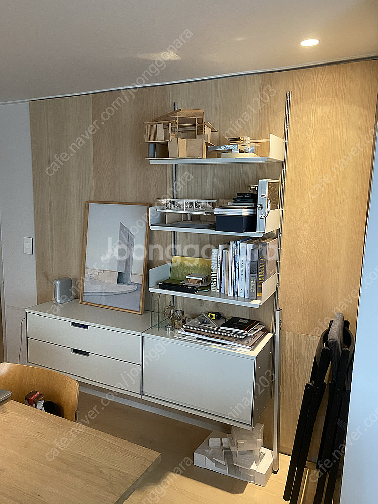 비초에 vitsoe 606 화이트 선반 - 케비넷만 판...--2