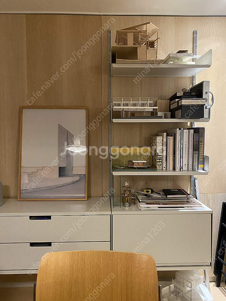 비초에 vitsoe 606 화이트 선반 - 케비넷만 판...--5