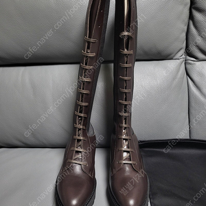 [새상품] 띠어리 러그 가죽 롱부츠 37사이즈 (Calf Leather)