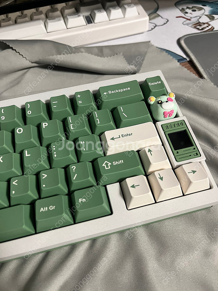 QK65V2 화이트 아보카도 유무선 커스텀 키보드--0