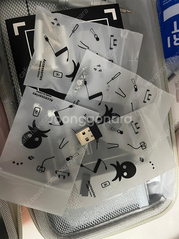 QK65V2 화이트 아보카도 유무선 커스텀 키보드--6