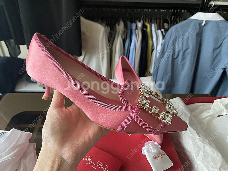 로저비비에 broche 펌프스--3