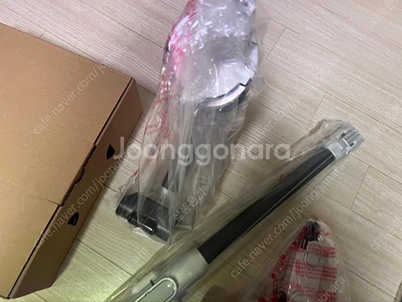 샤크 무선청소기 IQ IW2241KR새상품 라이트그레이--1