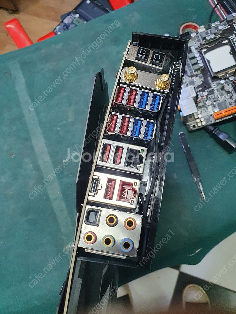 ROG CROSSHAIR VIII FORMULA 부품용--2