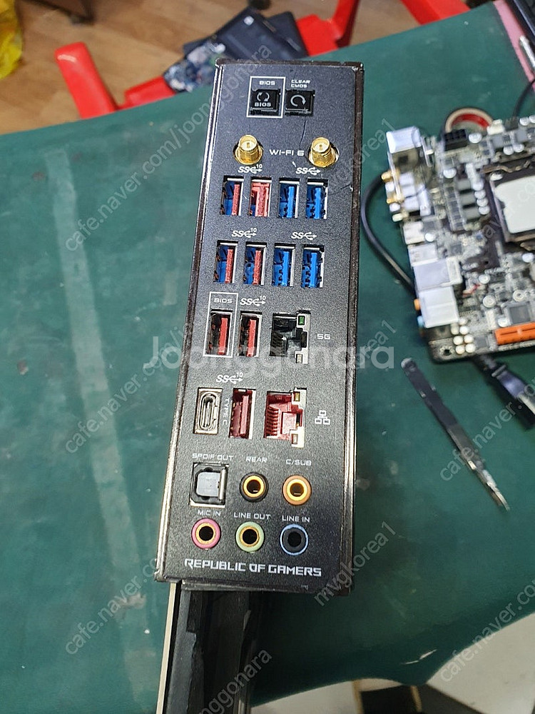 ROG CROSSHAIR VIII FORMULA 부품용--6