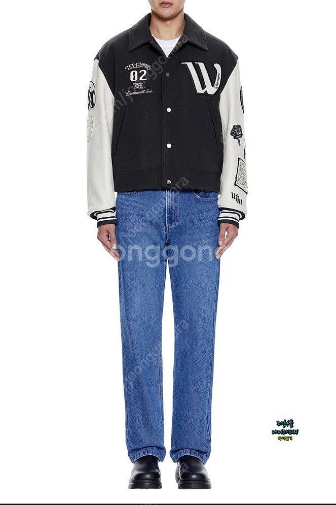 우영미 22FW 바시티 자켓팝니다--0