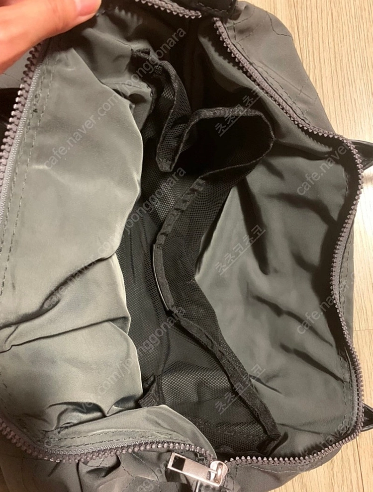 자라 스티치 숄더백 판매 이미지