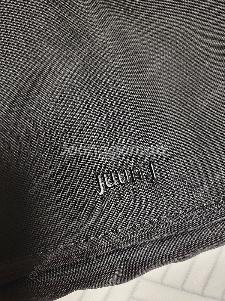 준지(juun.j) 코듀라 플랩 크로스백 판매합니다.--2