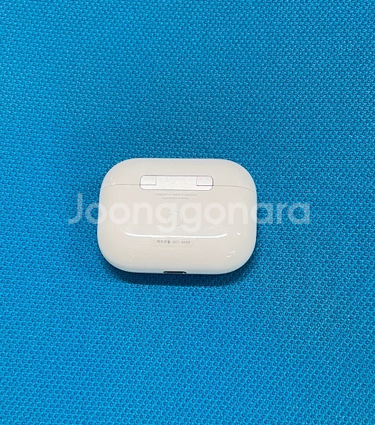 에어팟 프로 1세대 본체(철가루X) 판매합니다. (택포...--2