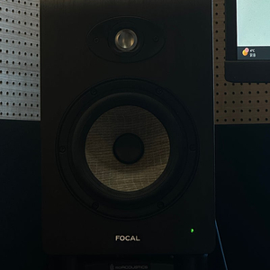 Focal Shape 65 스피커 및 스탠드 판매합니다