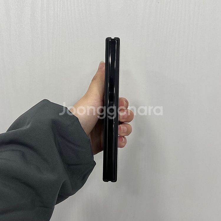 64465 갤럭시Z폴드3 256기가 블랙 공기계 팝니다...--4