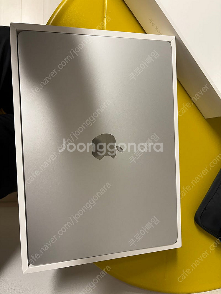 맥북에어 13 M2 8GB 512GB 실버--4