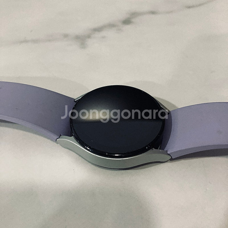 갤럭시 워치5 실버 40MM 단품 4만5천원 판매합니다...--2