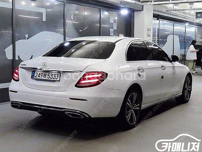 [벤츠]E-클래스 W213 E220d 아방가르드 (5인...--4